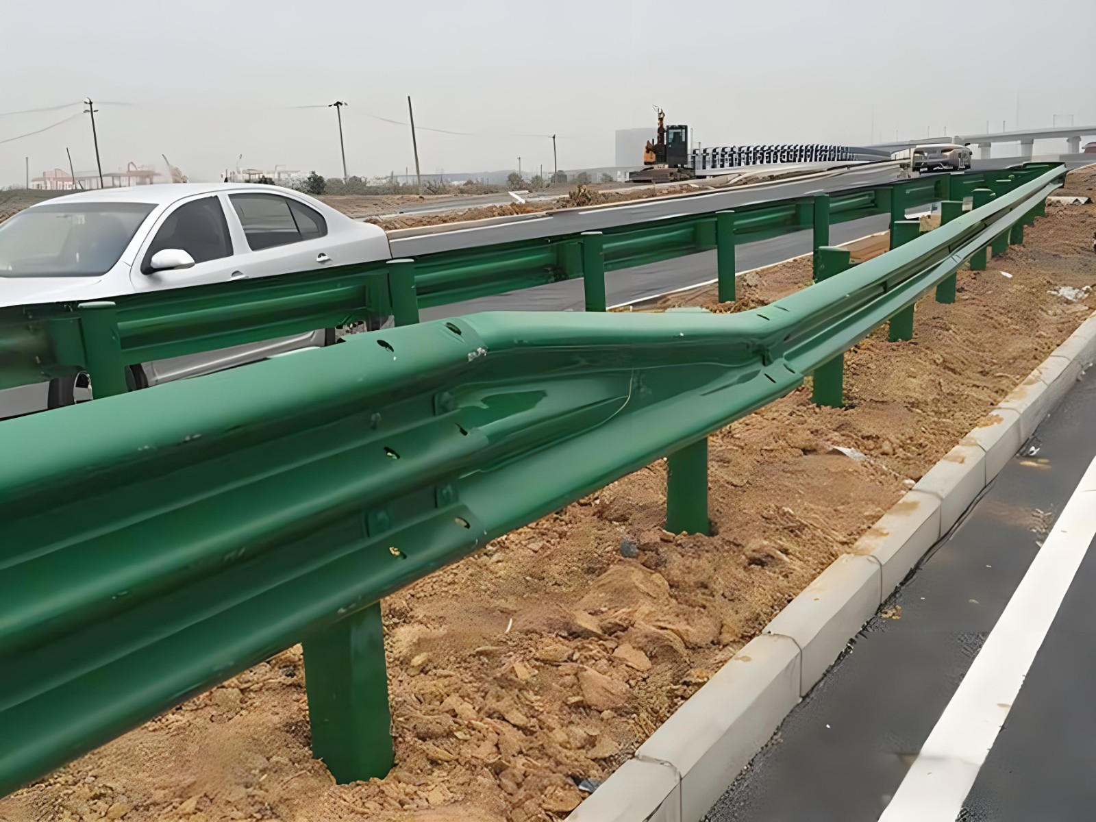 达州高速波形护栏板日常维护方案确保道路安全新举措